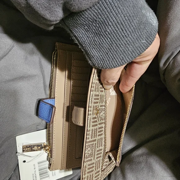 ANNE KLEIN WALLET - Picture 8 of 8